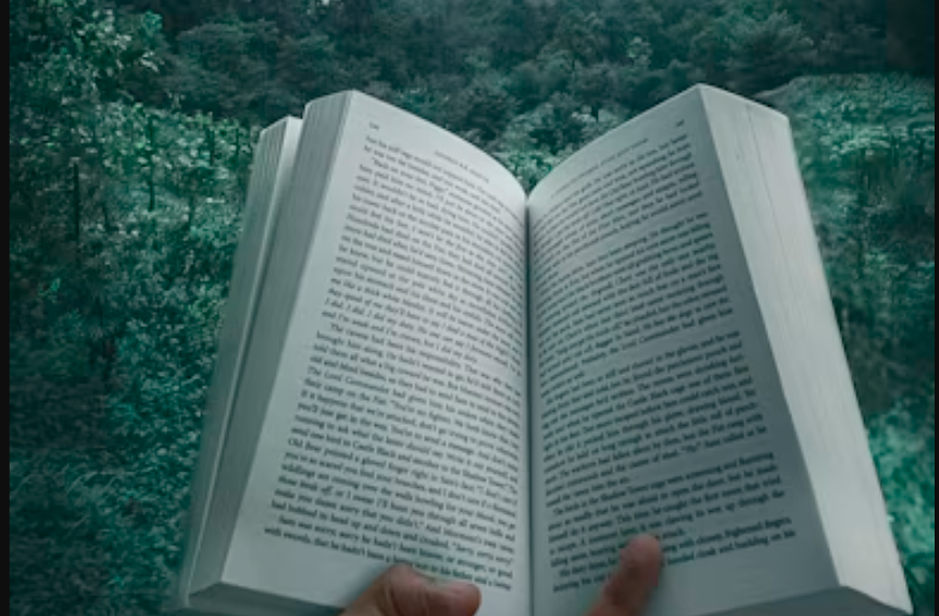 Bukan Dipaksa, Ini 6 Cara Membuat Anak Senang Membaca Buku Sejak Kecil